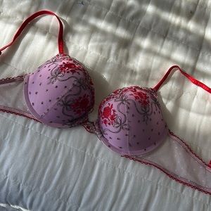 Victoria’s Secret push up lace bra